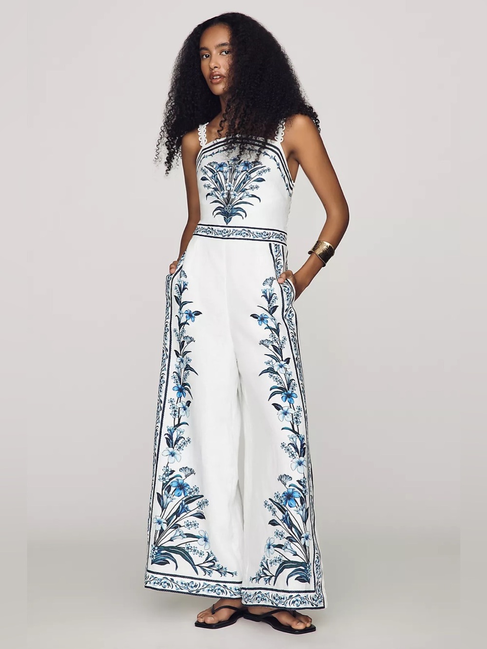NWT Anthropologie Farm Rio Arch Floral Bouquet Jumpsuit Size Medium